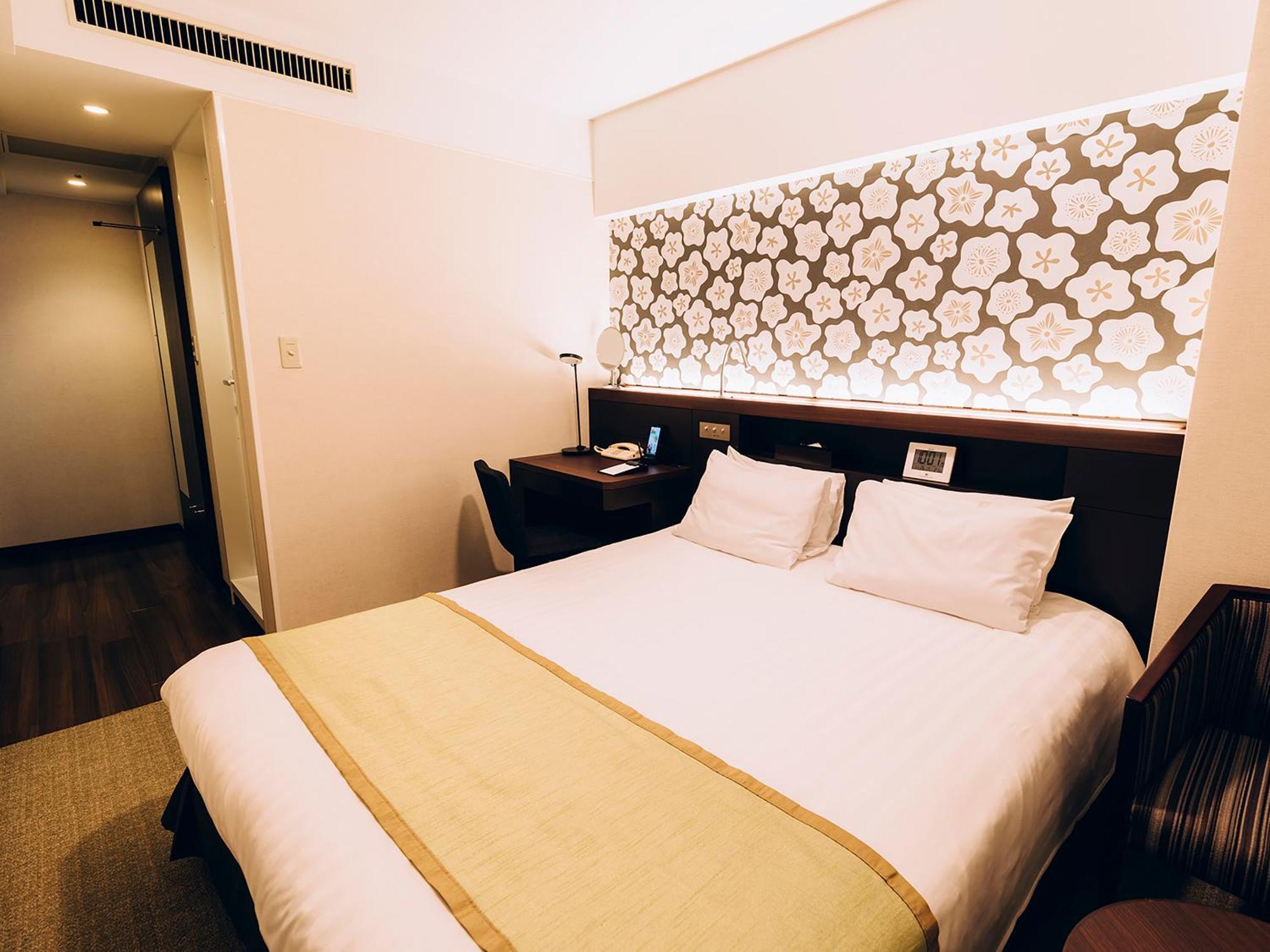 Casual Double - Non-Smoking,1456768261:JPEG